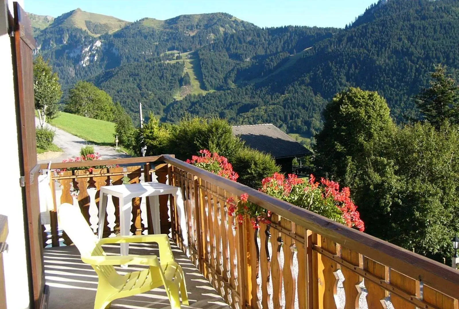 Couette-café Chalet Gîte Le Titlis Bernex France